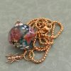 Pendentif perle  florale en verre filé **VENDU** – Image 4