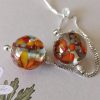 Boucles d'oreilles perles de verre filé sur chaînette argent 925**VENDU** – Image 3