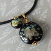 Pendentif lentille verre filé, noir et décors "éclats de verre".** PTC29** – Image 7