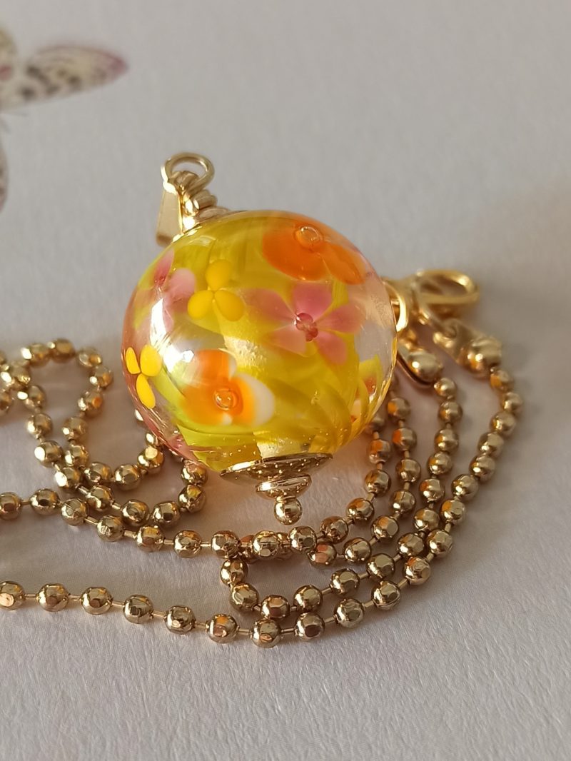 Perles florales, ronde - verre filé au chalumeau **P271**