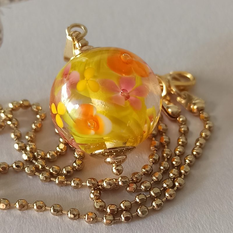 Perles florales, ronde - verre filé au chalumeau **P271**