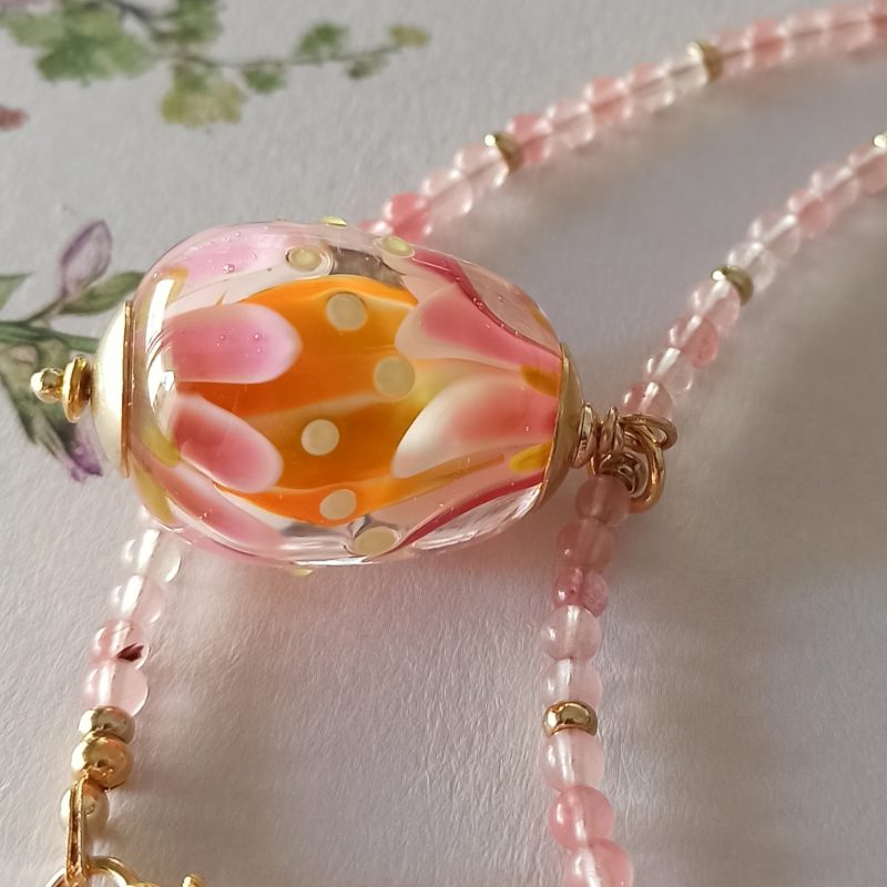 Pendentif perle en verre filé de forme "goutte"**P264"