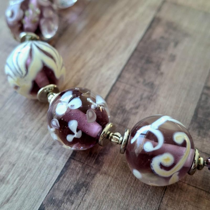 Collier perles  améthyste et décors ivoire,  **CMP45**